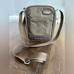 Tumi tech swing pack cross body bag